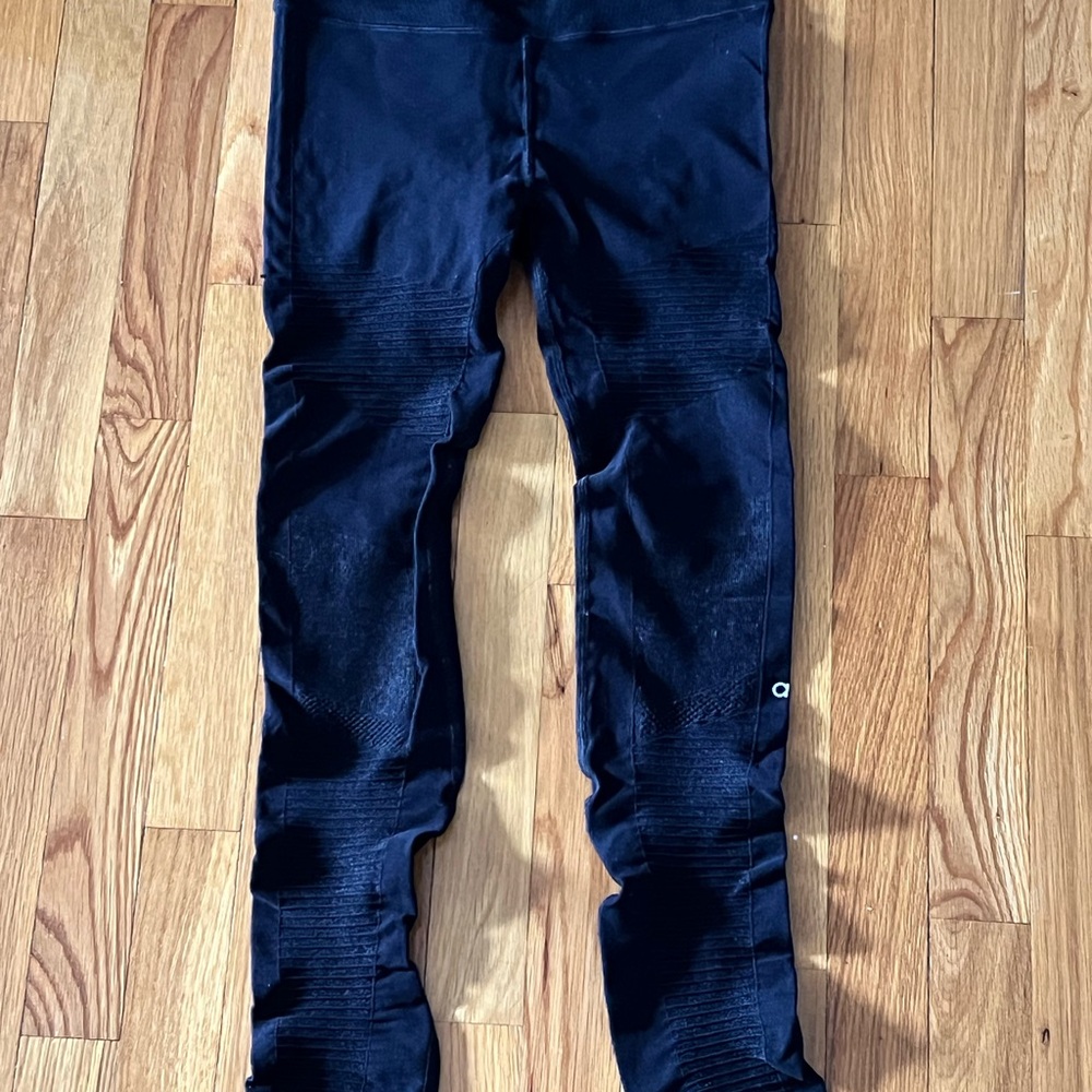 Alo Yoga Women’s High Waisted Seamless Moto Leggings -Size Medium